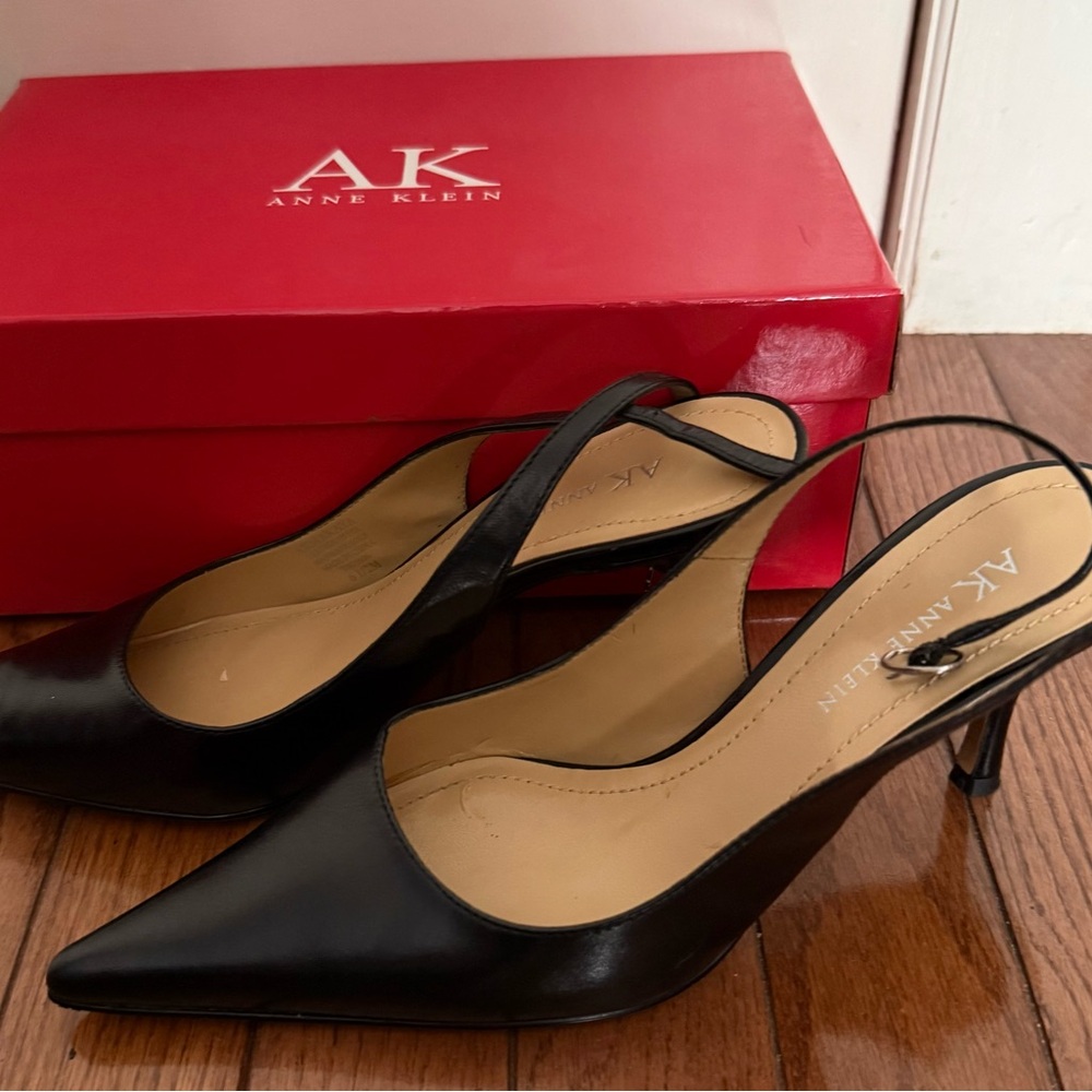 Anne Klein Akmakaya Black Slingback Pointed-Toe Heels